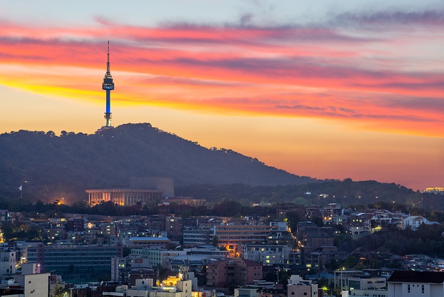 首爾塔夕照