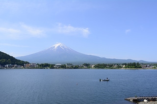 《日本》初夏の富士山・河口湖