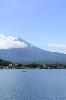 《日本》初夏の富士山・河口湖