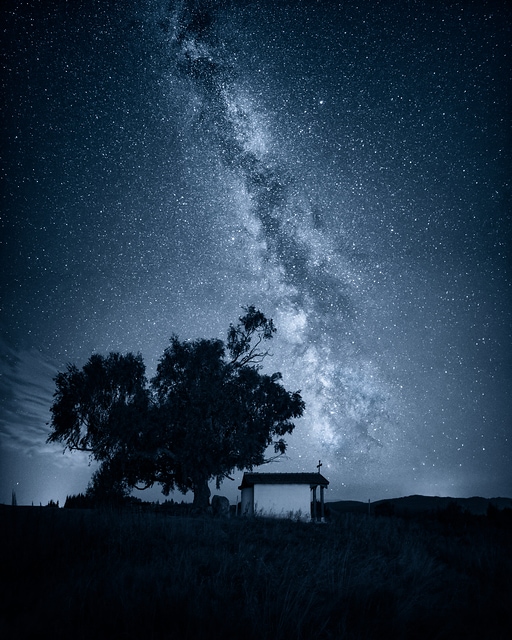 Bathing in the glow of night
